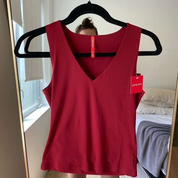 NWT SPANX Fit-to-You V-Neck Tank Red - Picture 6 of 9